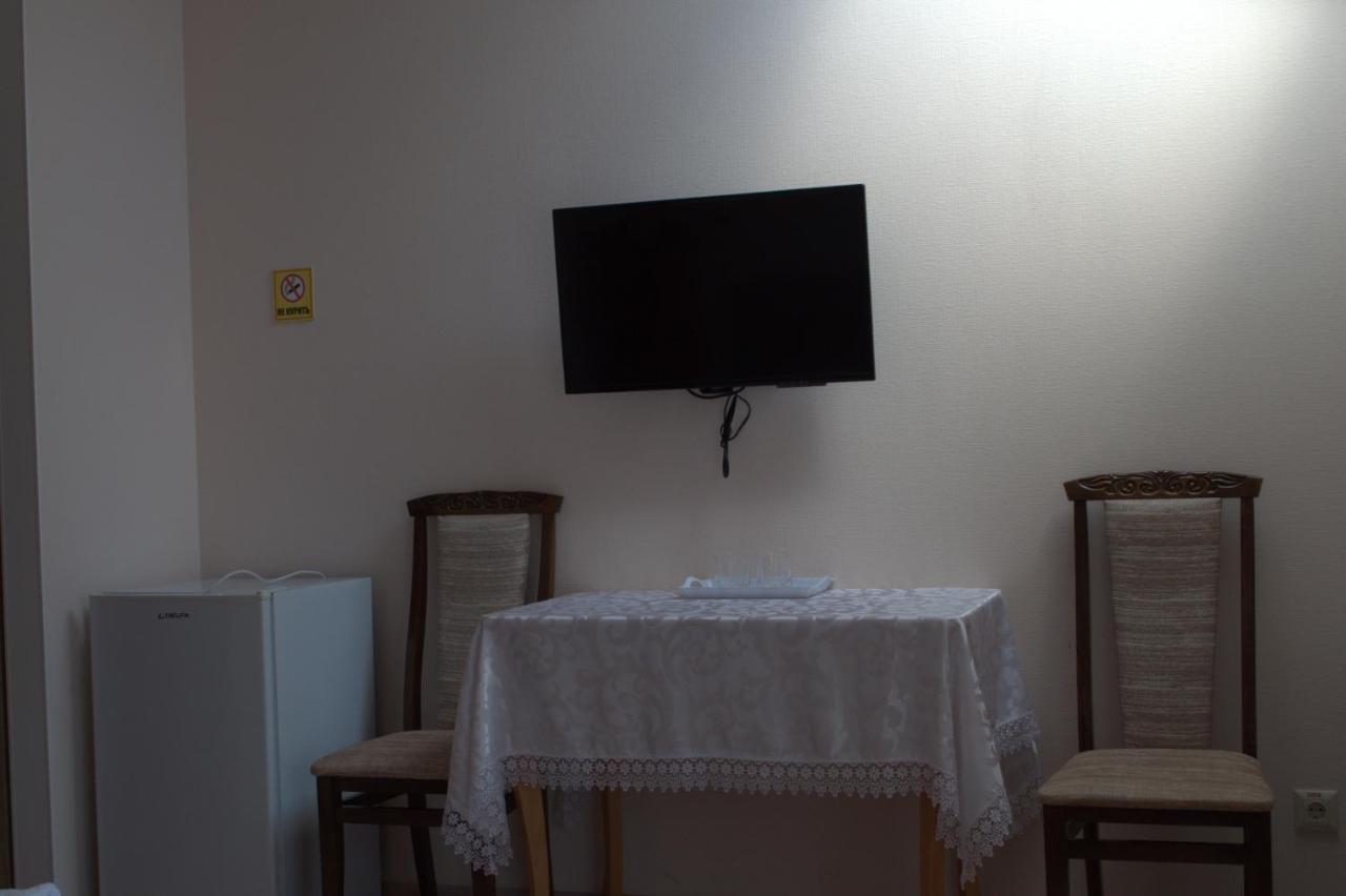 Guest House 12 Mesyatsev Chornomorsk Buitenkant foto