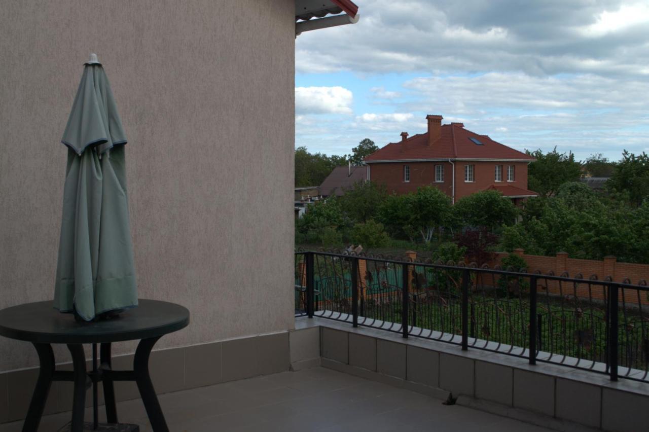 Guest House 12 Mesyatsev Chornomorsk Buitenkant foto