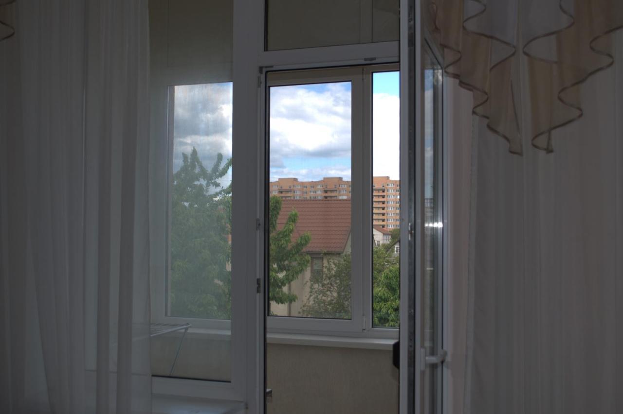 Guest House 12 Mesyatsev Chornomorsk Buitenkant foto
