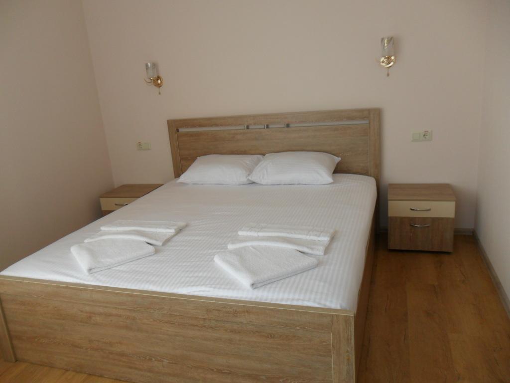 Guest House 12 Mesyatsev Chornomorsk Buitenkant foto