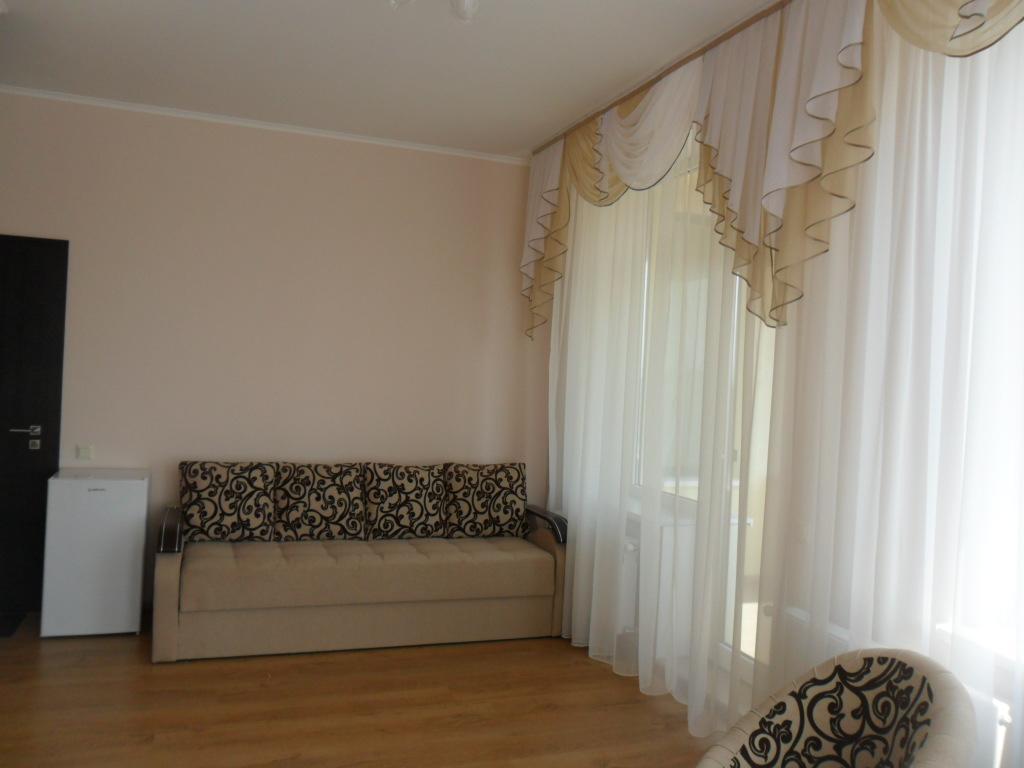 Guest House 12 Mesyatsev Chornomorsk Buitenkant foto