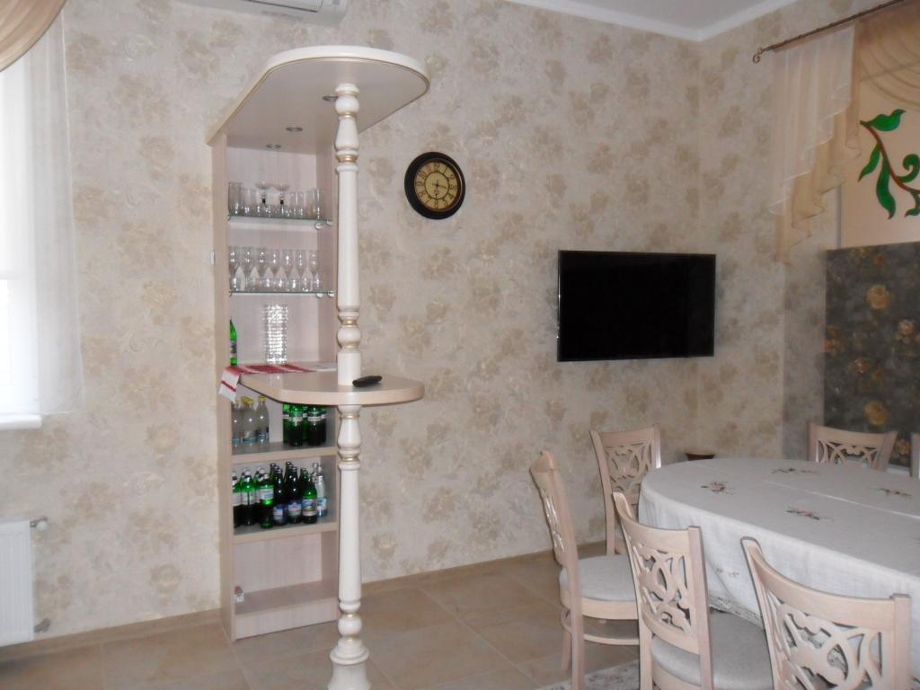 Guest House 12 Mesyatsev Chornomorsk Buitenkant foto